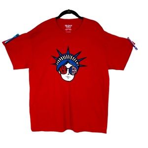 Statue of Liberty NYC Iconic T-Shirt Wearing Sunglasses w/NYC USA in lenses SZ L